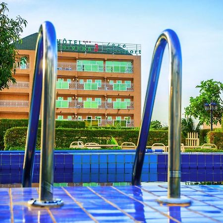 Hotel Univers 3 Aeroport Luxe Niamey Bagian luar foto
