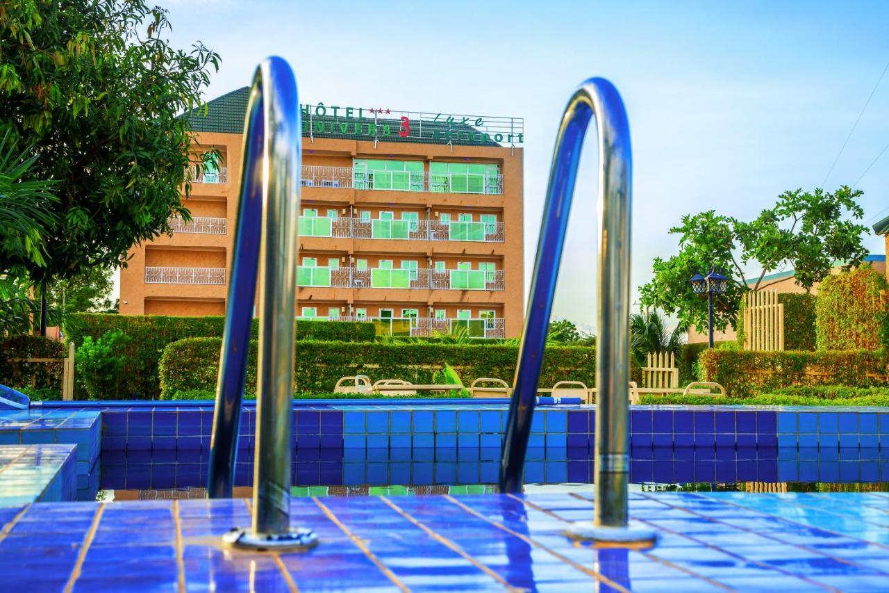 Hotel Univers 3 Aeroport Luxe Niamey Bagian luar foto